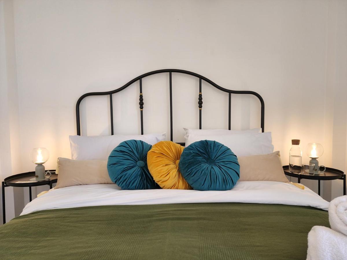 Frida'S Cozy Two Bedroom Apt Larnaca Esterno foto