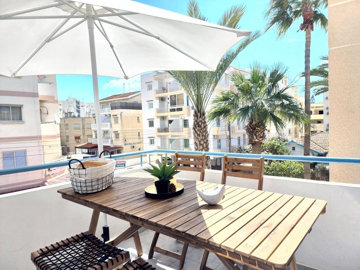 Frida'S Cozy Two Bedroom Apt Larnaca Esterno foto