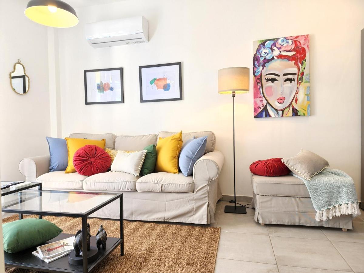 Frida'S Cozy Two Bedroom Apt Larnaca Esterno foto