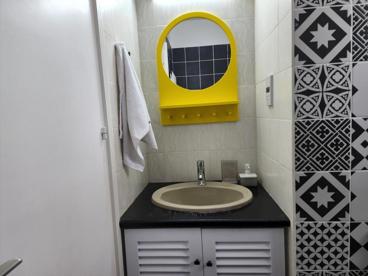 Frida'S Cozy Two Bedroom Apt Larnaca Esterno foto