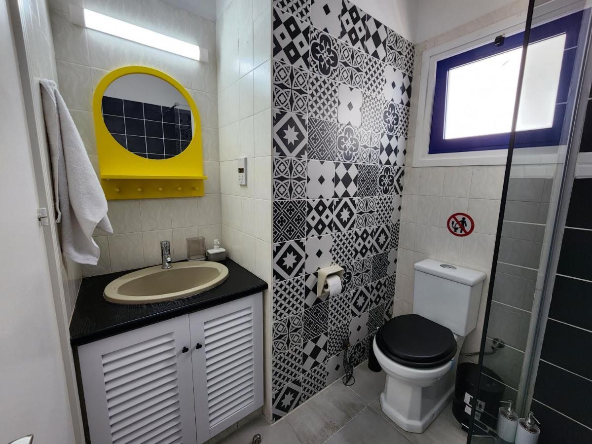 Frida'S Cozy Two Bedroom Apt Larnaca Esterno foto