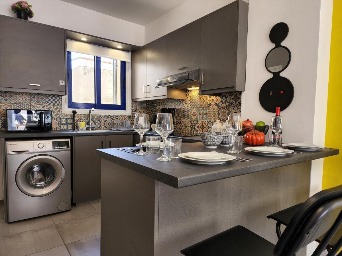 Frida'S Cozy Two Bedroom Apt Larnaca Esterno foto